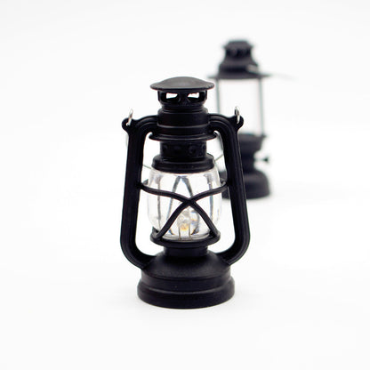 1/12 Light Up Dollhouse Miniature Kerosene Lantern, Tiny Retro Halloween Christmas Light, Vintage Camp Oil Lamp Prop OB11 Accessory
